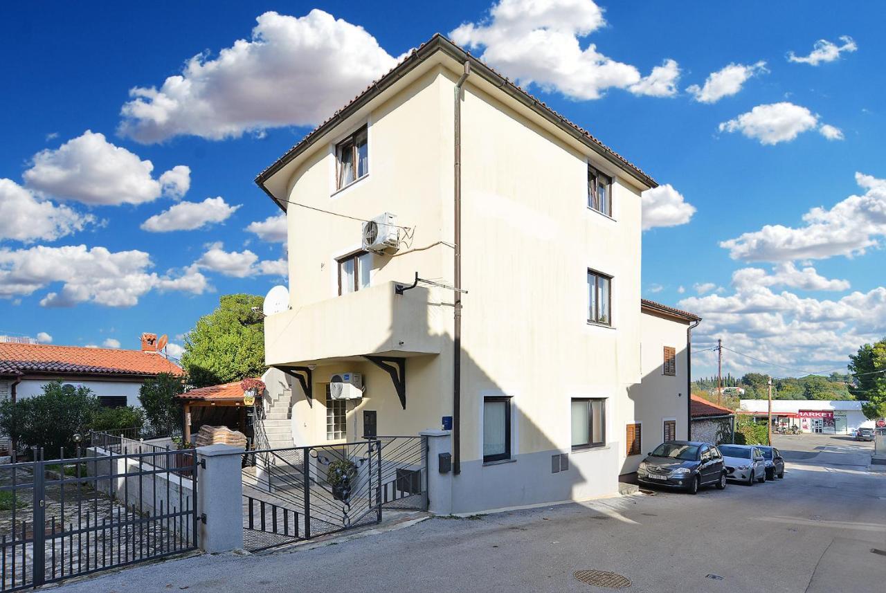Apartments Jadranka 1279 Pomer Exterior photo