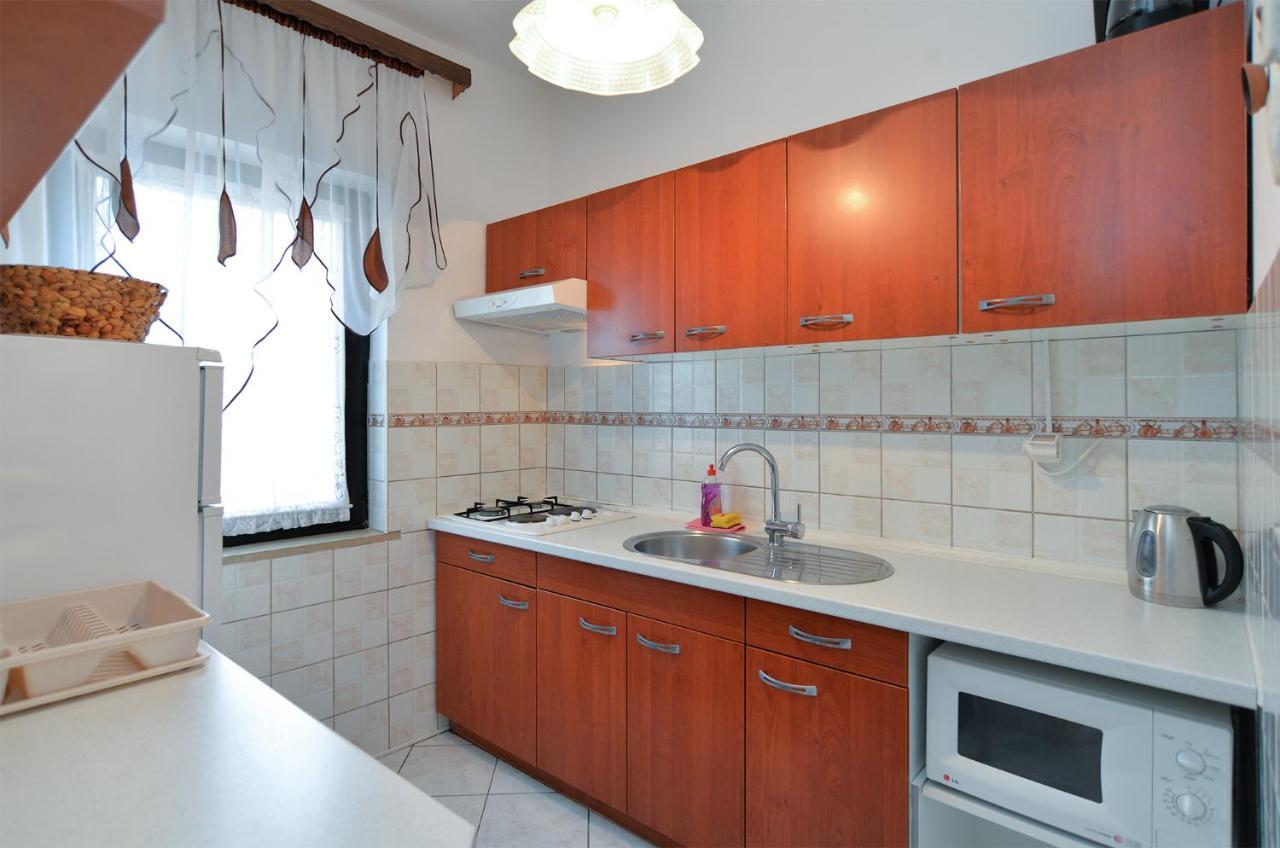Apartments Jadranka 1279 Pomer Exterior photo